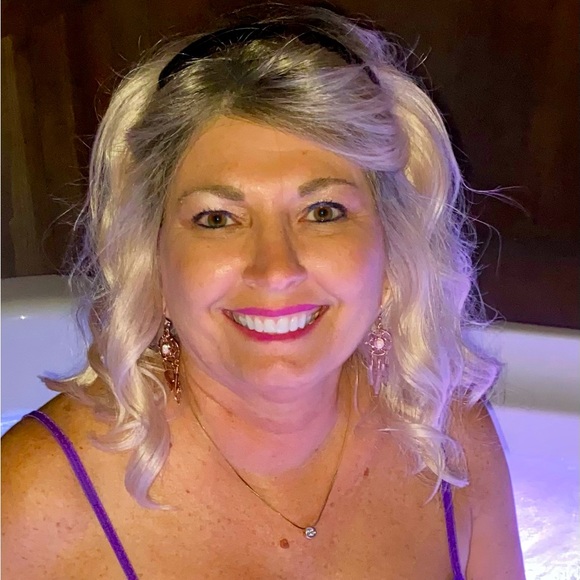 Meet your Posher, Tamara - Picture 1 of 1